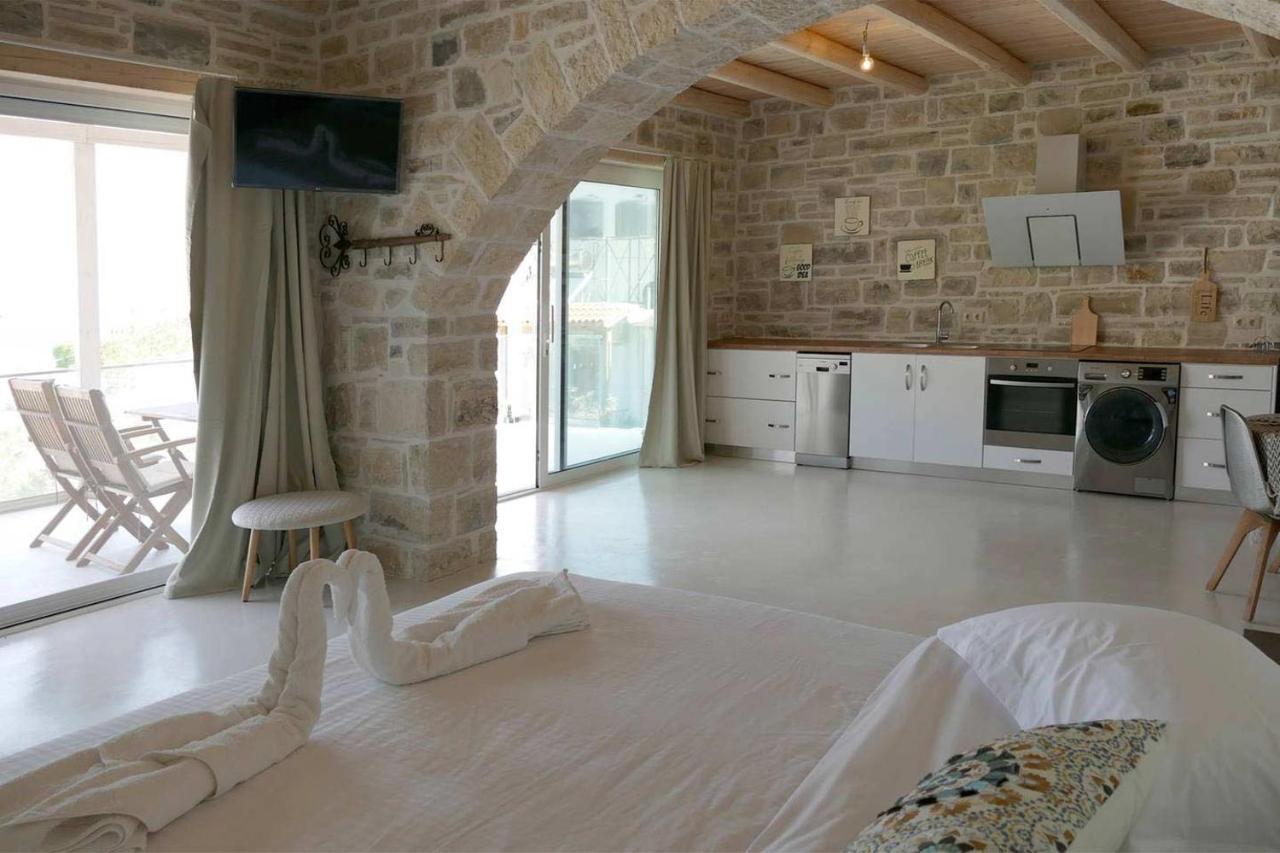 מטלה Villa Selini Luxury Apartment מראה חיצוני תמונה